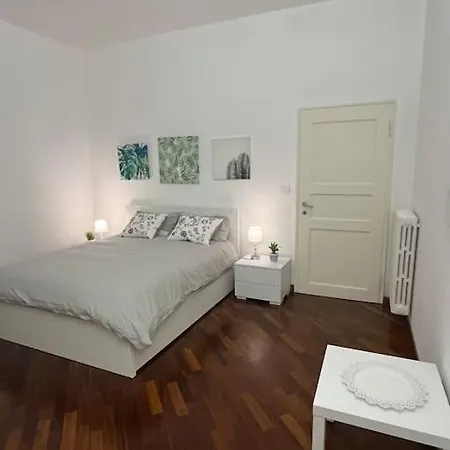 A Casa Di Giulia Porta Sanfelice Апартаменты